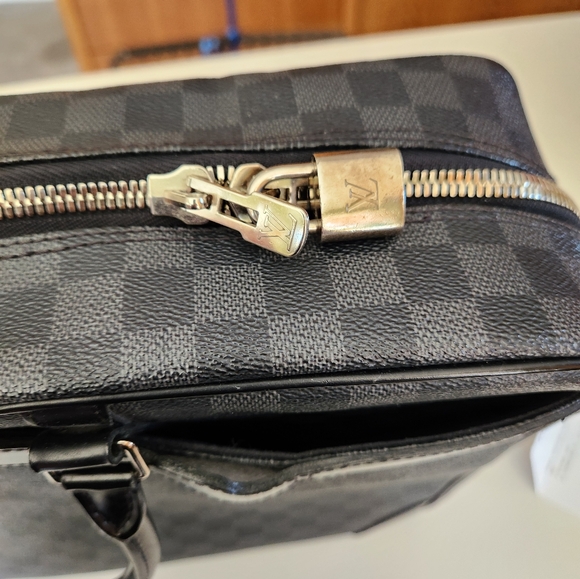 LV Porte Documents GM - Picture 3 of 6